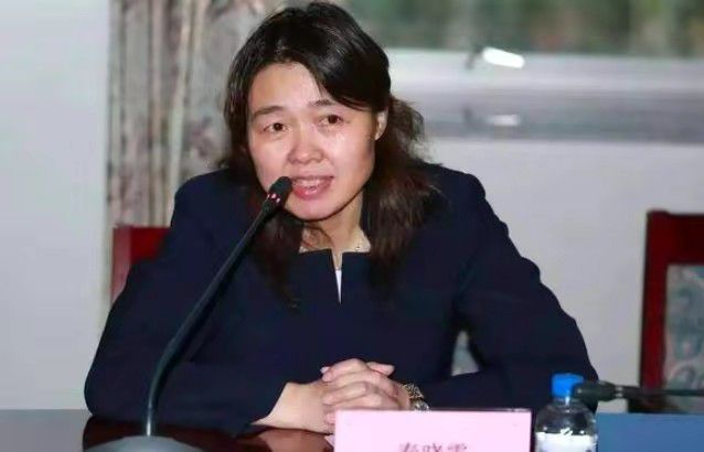 对此贝西诺在Instagram上发文表示：“很遗憾我无法参加今晚的重要比赛，但我接受这个决定。